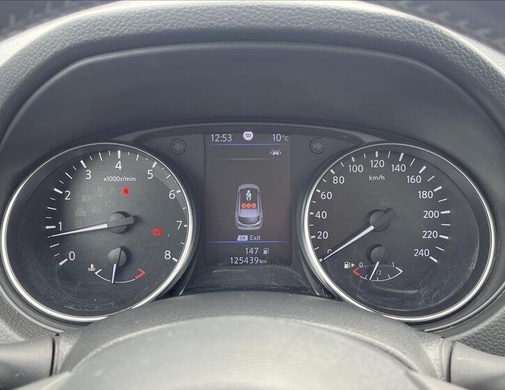 Nissan Qashqai SUV / Terénní 1,3 l 103 kw