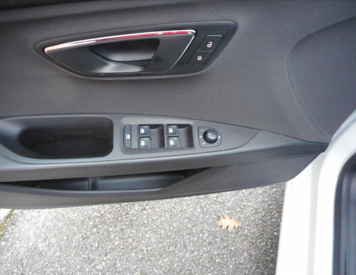 Seat Leon Hatchback 1,4 l 90 kw