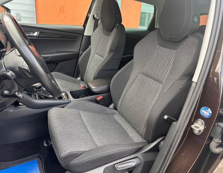 Škoda Karoq SUV / Terénní 2,0 l 110 kw