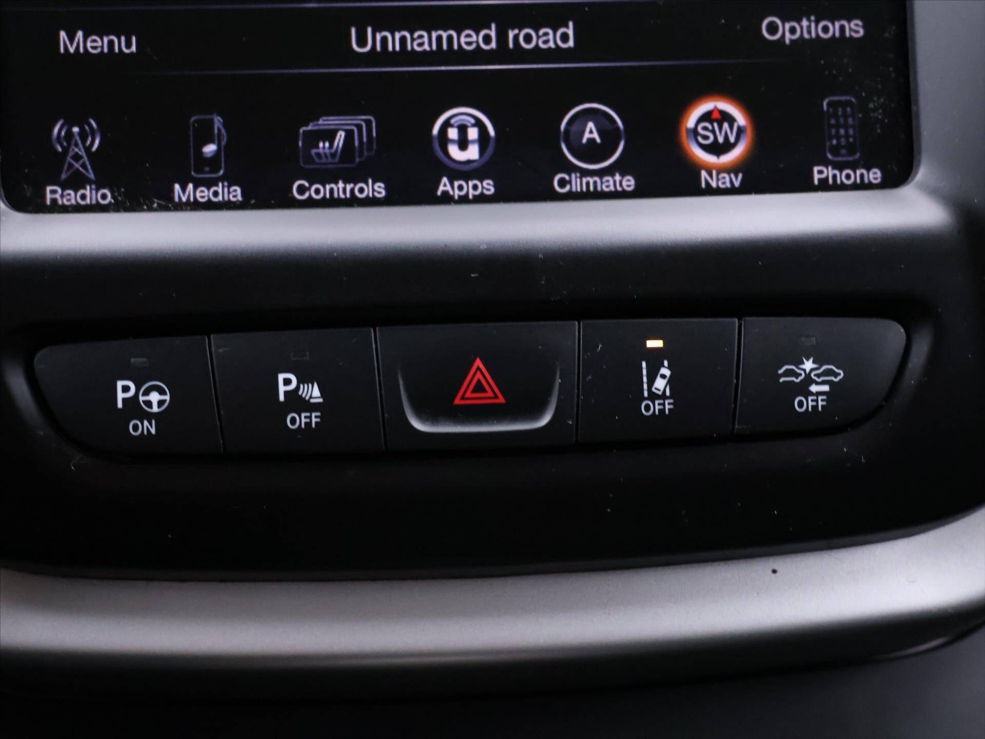 Jeep Cherokee SUV / Terénní 2,2 l 147 kw