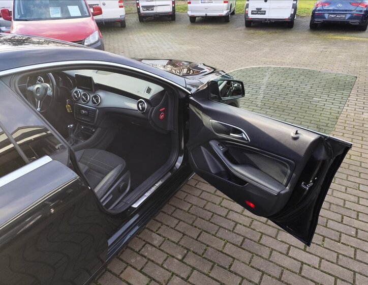 Mercedes-Benz CLA Sedan / Limuzína 1,6 l 115 kw