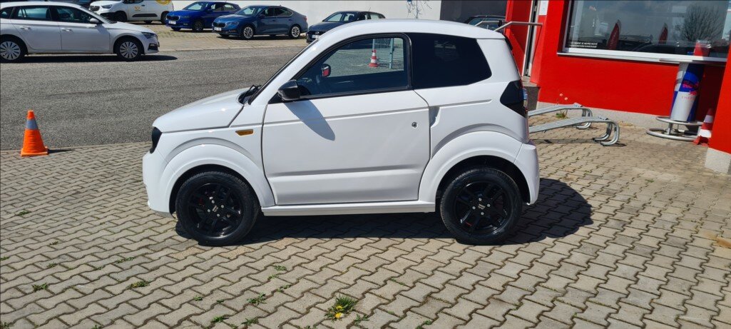 Ligier Ostatní Hatchback 499,0 6 kw