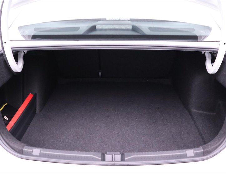 Volkswagen Bora Sedan 0,0 100 kw