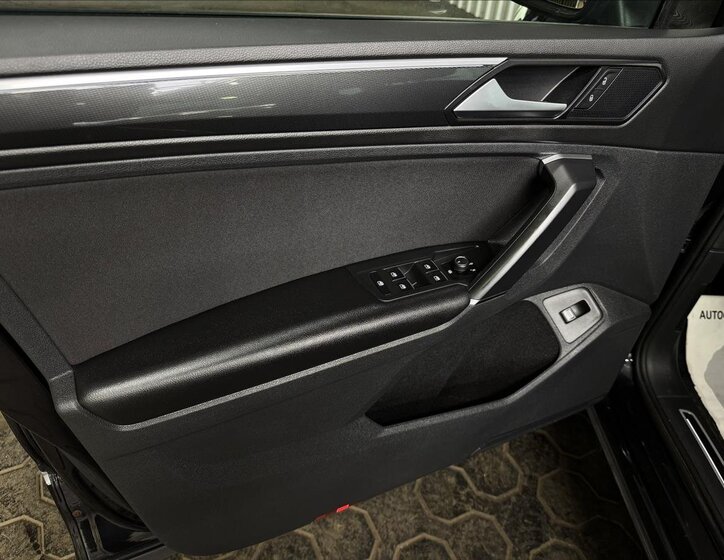 Volkswagen Tiguan SUV / Terénní 2,0 l 140 kw