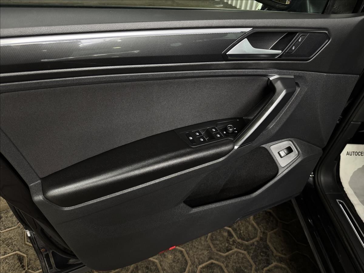 Volkswagen Tiguan SUV / Terénní 2,0 l 140 kw