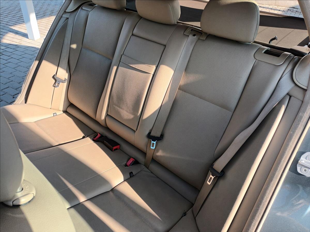 Mercedes-Benz Třídy C Kombi 2,1 l 100 kw