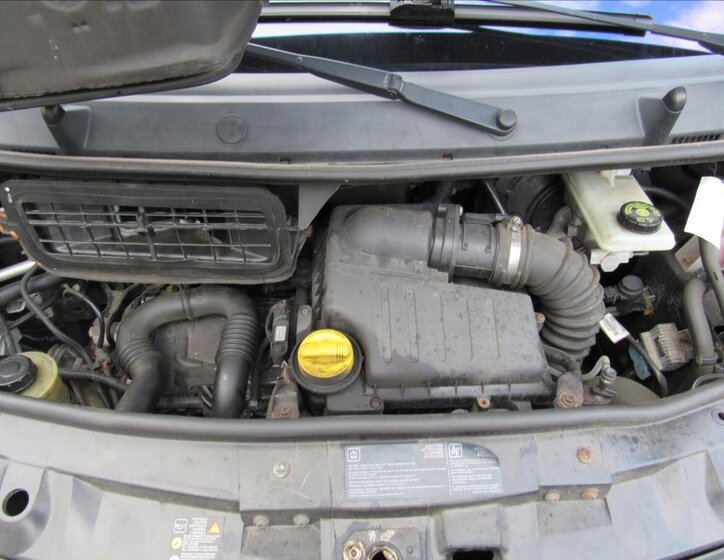 Nissan Primastar Kombi 2,0 l 84 kw