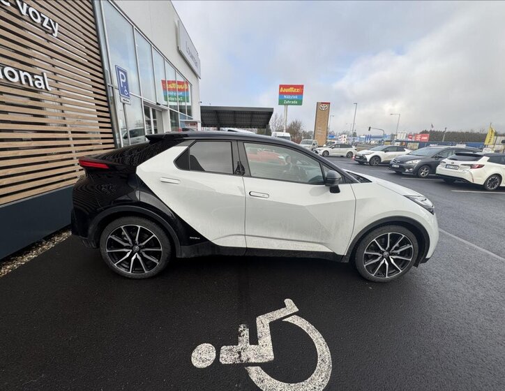 Toyota C-HR 17
