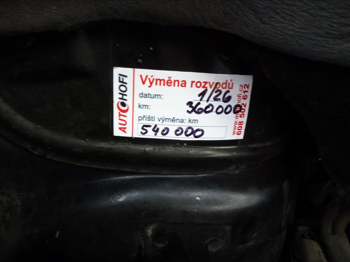 Volkswagen Touran Kombi 2,0 l 100 kw