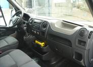 Nissan NV400 23