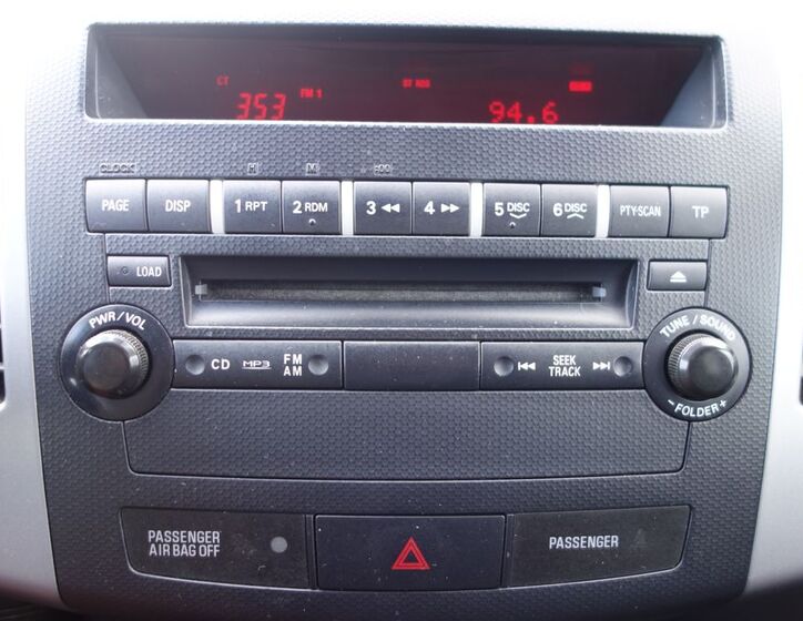 Mitsubishi Outlander 24