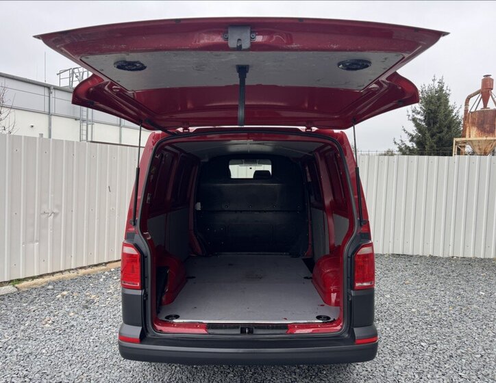Volkswagen Transporter Skříň 2,0 l 110 kw