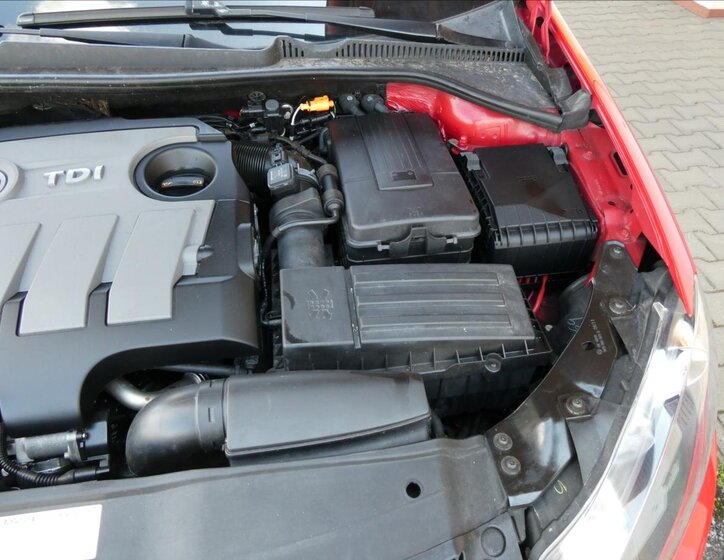 Volkswagen Golf Kombi 1,6 l 77 kw