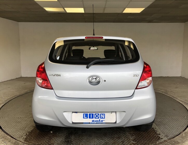 Hyundai i20 6