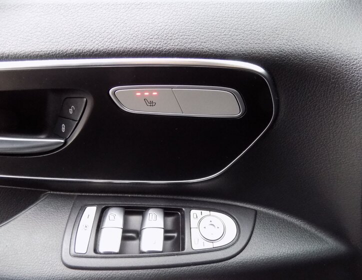 Mercedes-Benz Vito 33