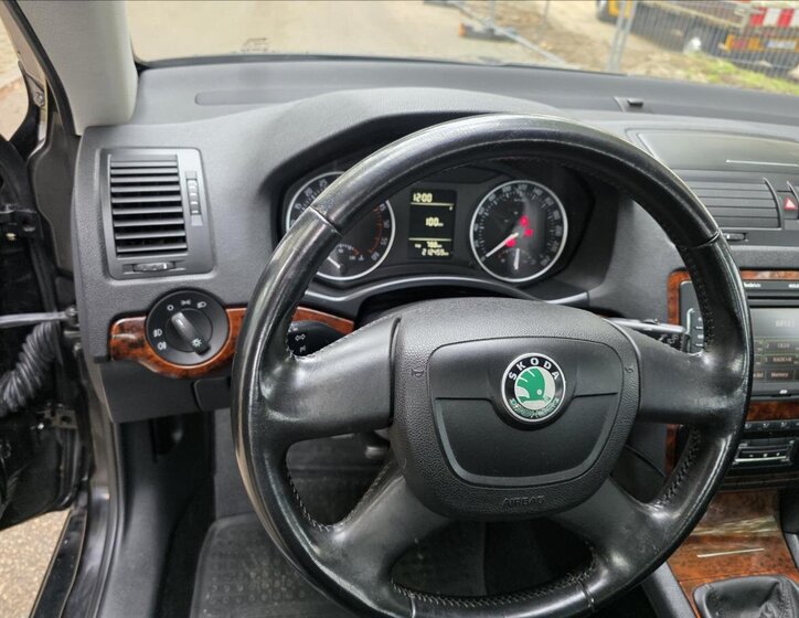 Škoda Octavia 12