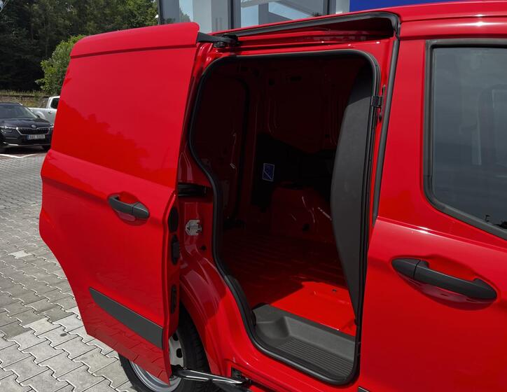 Ford Transit Courier 4