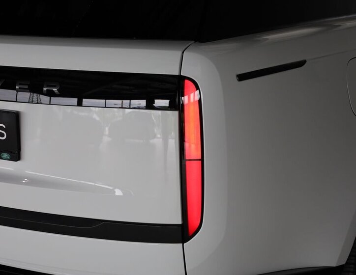 Land Rover Range Rover SUV / Terénní 4,4 l 390 kw