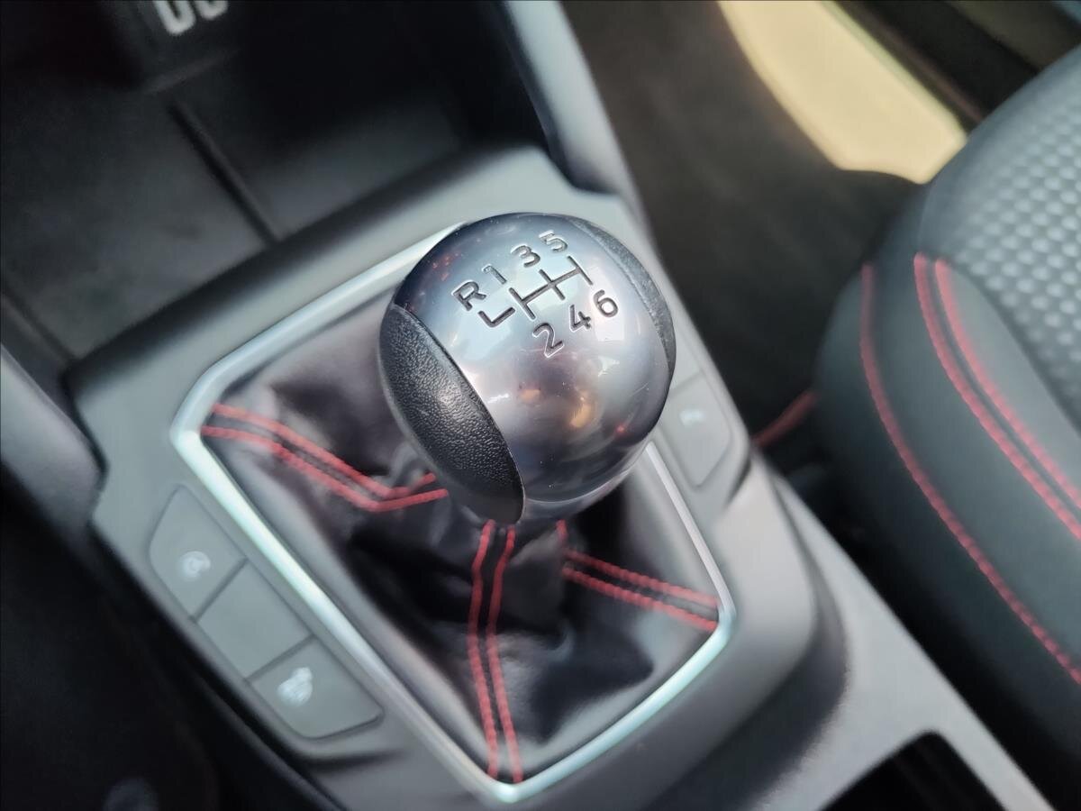 Ford Kuga SUV 1,5 l 110 kw