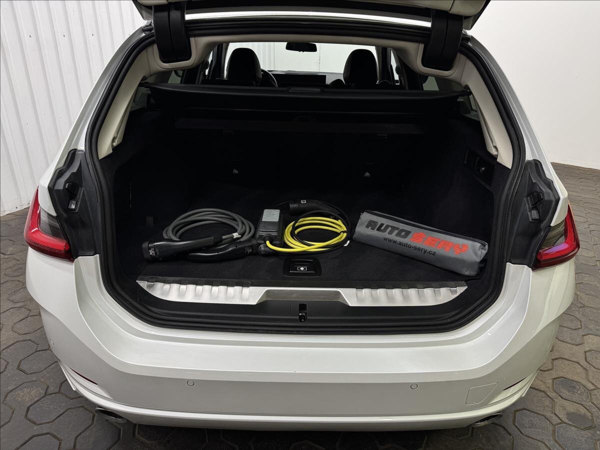 BMW Řada 3 Kombi 2,0 l 215 kw