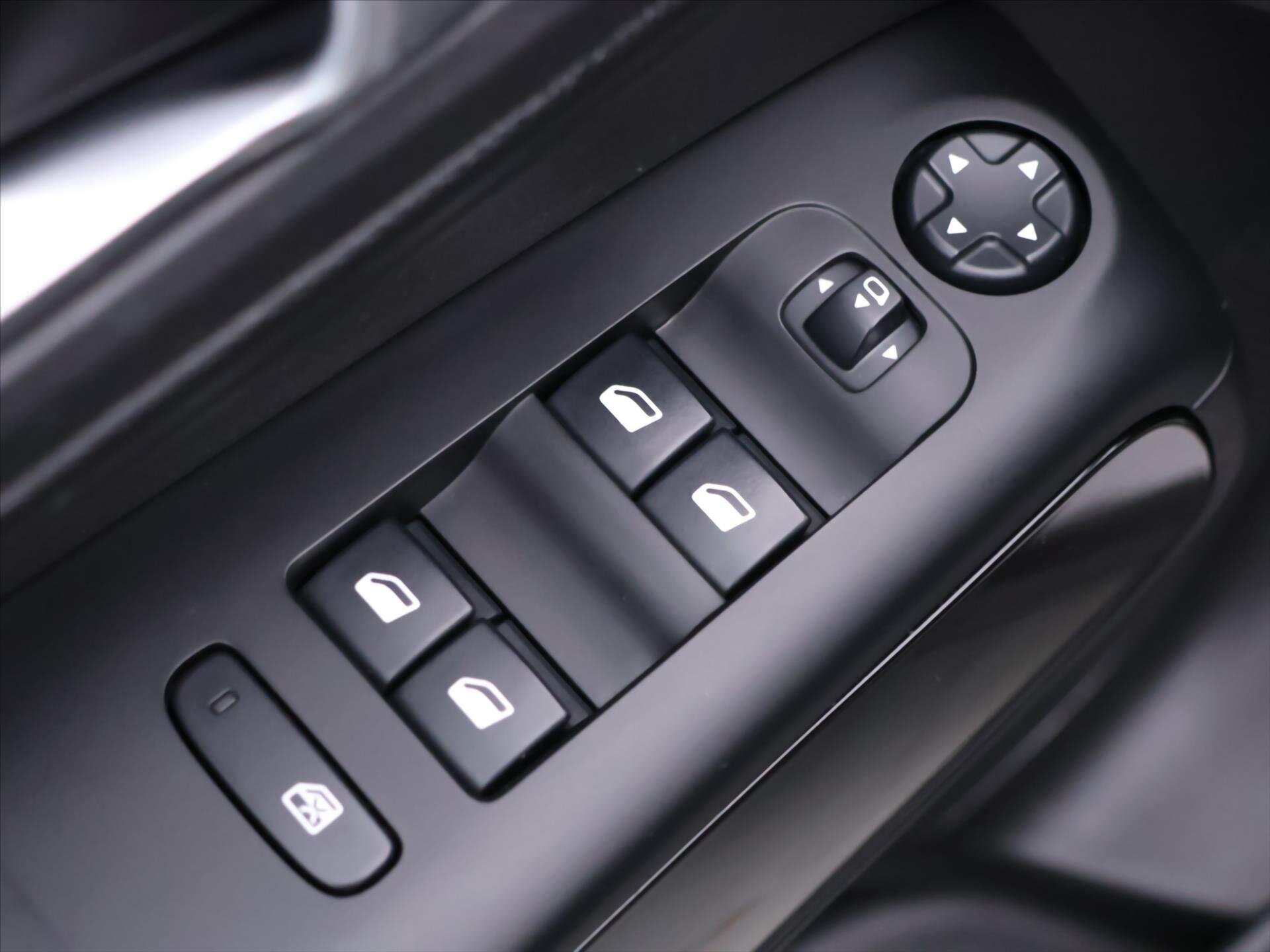 Citroën C5 Aircross SUV / Terénní 1,2 l 96 kw