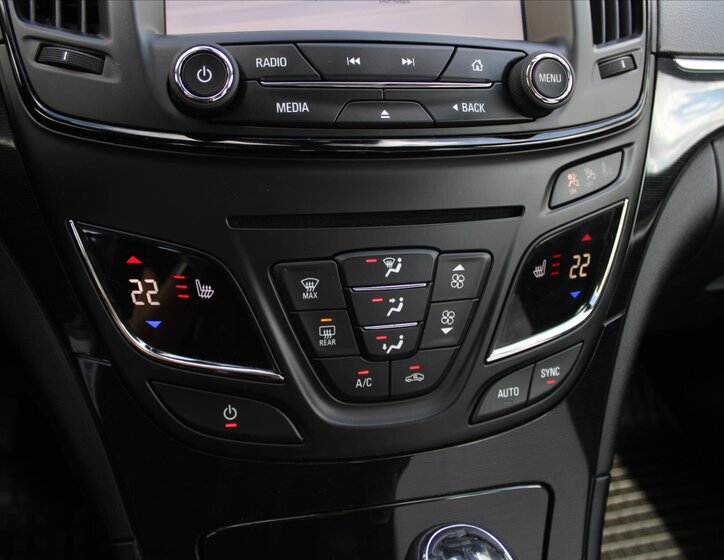 Opel Insignia Liftback 2,0 l 125 kw