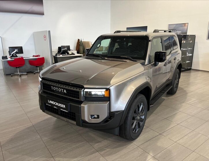 Toyota Land Cruiser SUV 2,8 l 150 kw