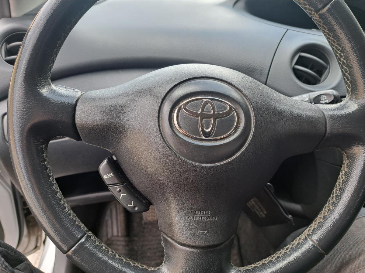 Toyota Yaris Hatchback 1,4 l 55 kw
