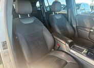 Mercedes-Benz GLB 11