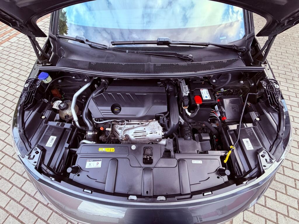 Peugeot 5008 SUV / Terénní 1,6 l 133 kw