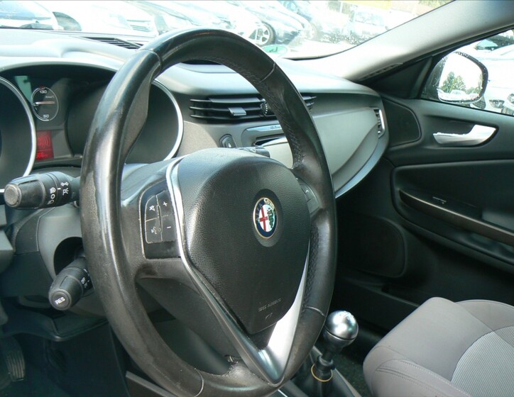 Alfa Romeo Giulietta 11