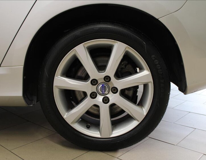 Volvo V60 Kombi 2,0 l 110 kw