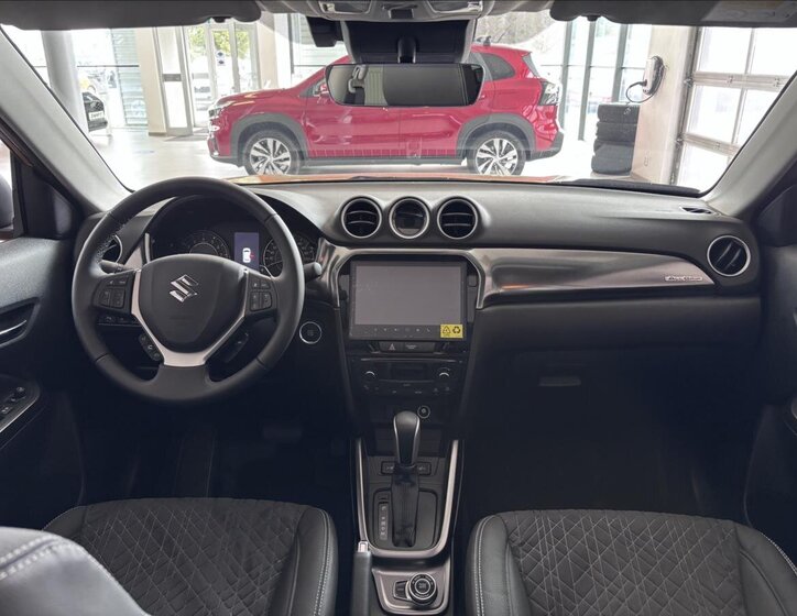 Suzuki Vitara SUV / Terénní 1,4 l 81 kw