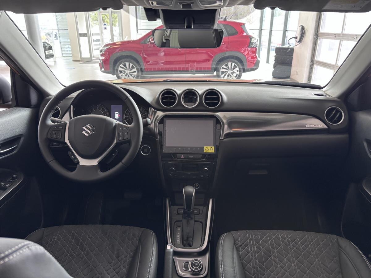 Suzuki Vitara SUV / Terénní 1,4 l 81 kw
