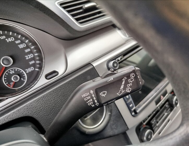 Volkswagen Passat Kombi 2,0 l 103 kw