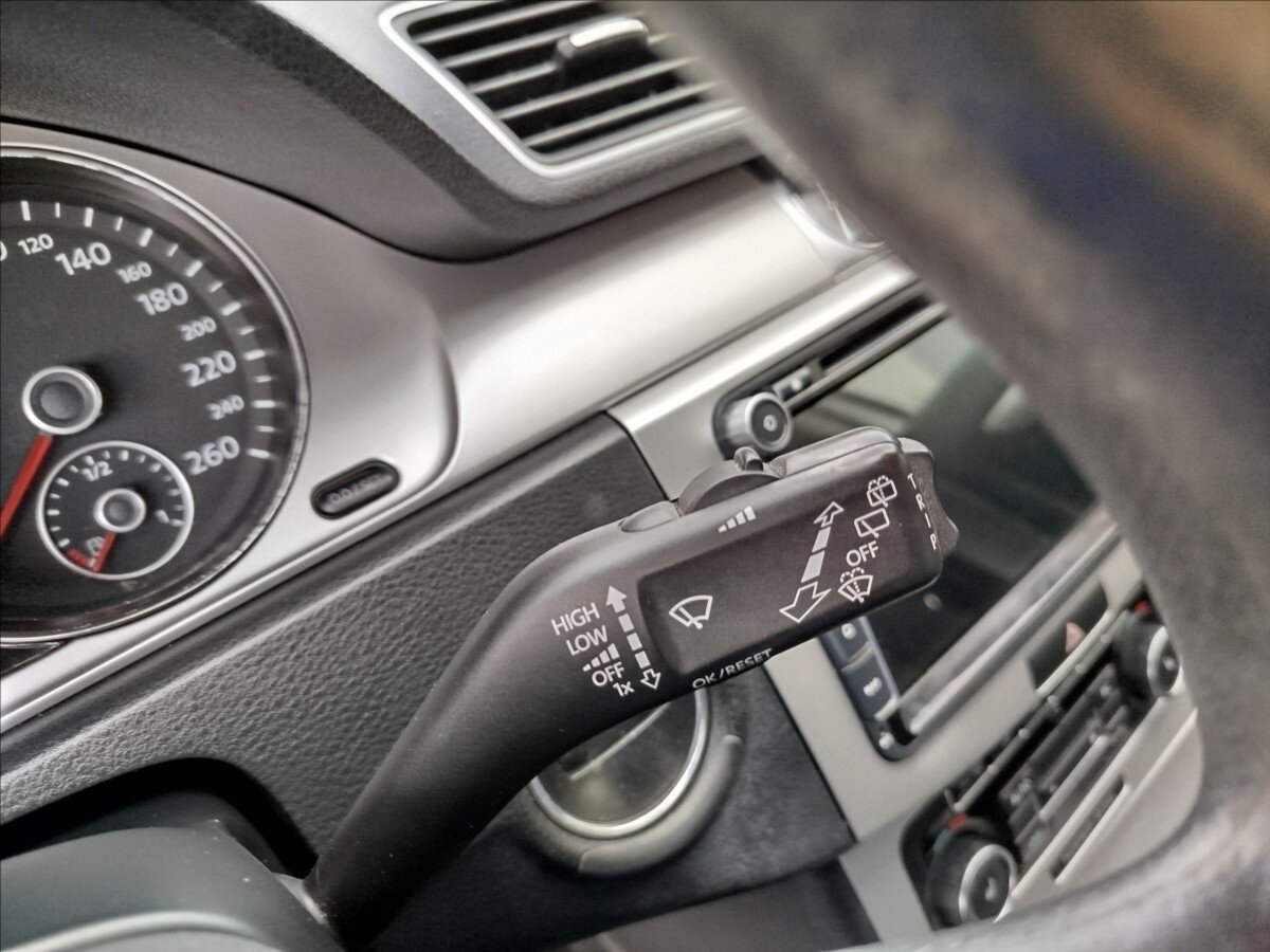 Volkswagen Passat Kombi 2,0 l 103 kw