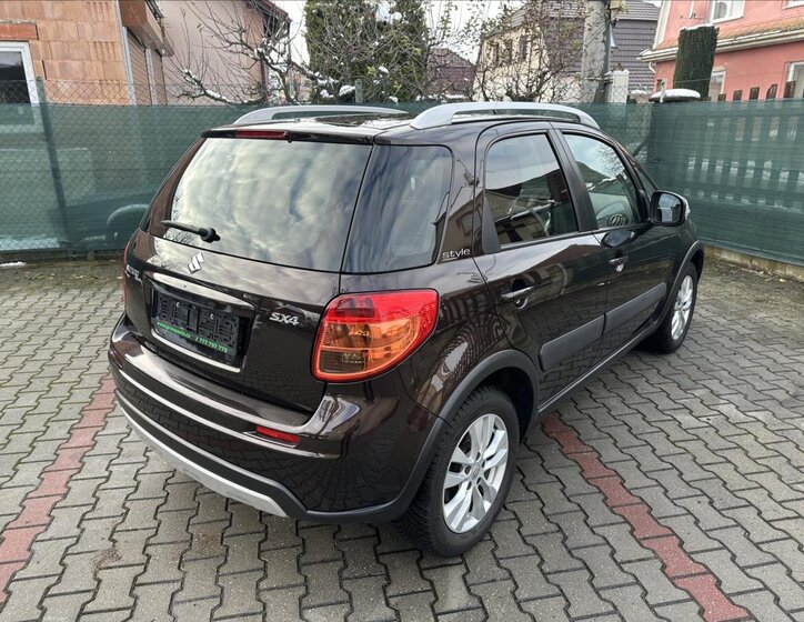 Suzuki SX4 Hatchback 1,6 l 88 kw