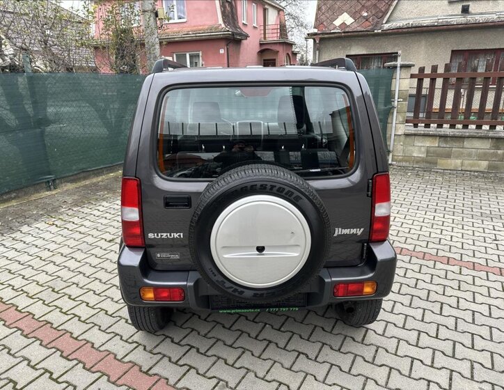 Suzuki Jimny SUV 1,3 l 63 kw
