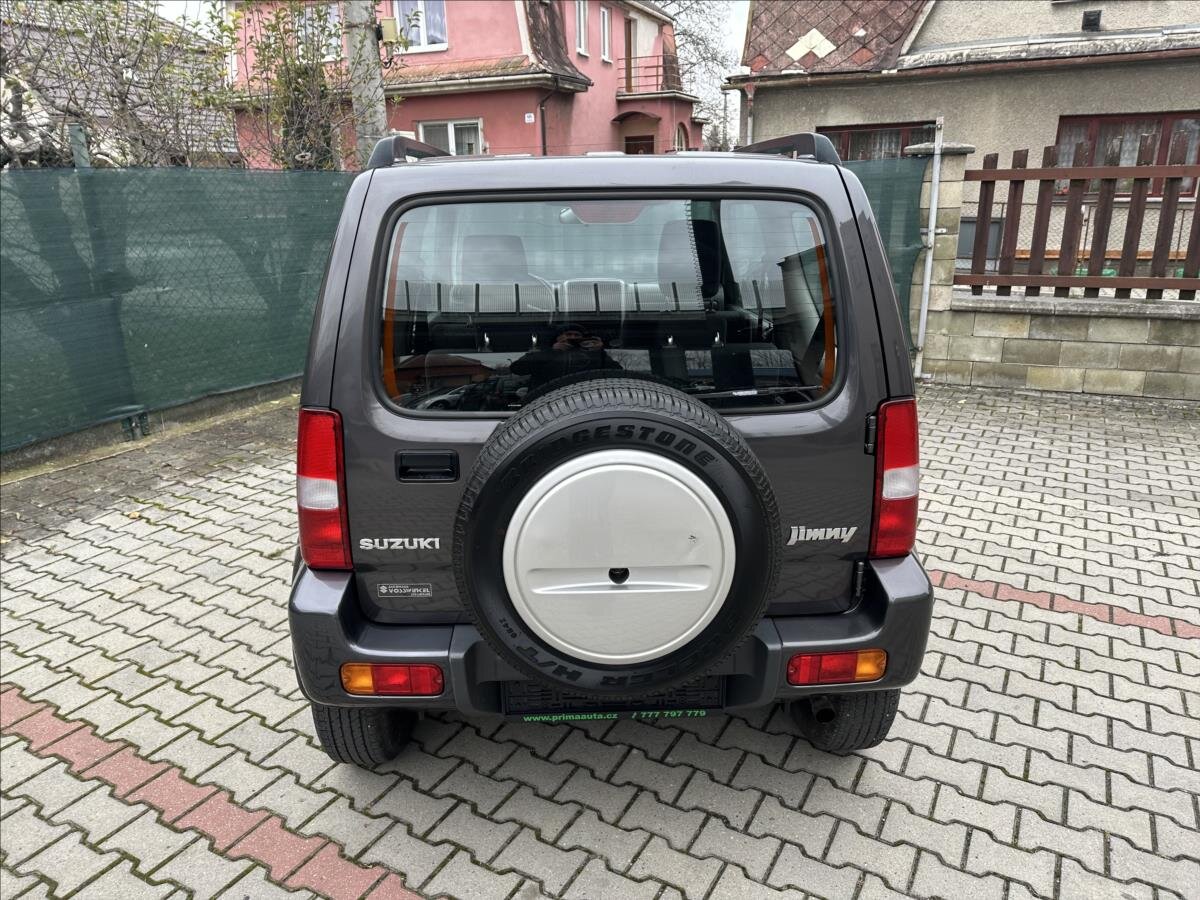 Suzuki Jimny SUV 1,3 l 63 kw