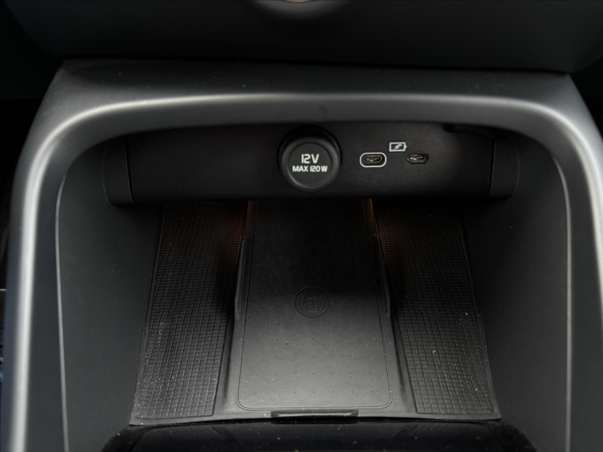 Volvo XC40 Kombi 2,0 l 145 kw