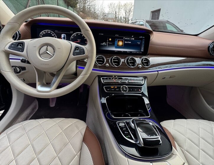 Mercedes-Benz Třídy E Kombi 0,0 245 kw