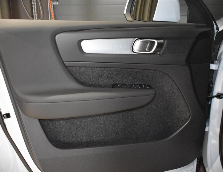 Volvo XC40 SUV 2,0 l 120 kw