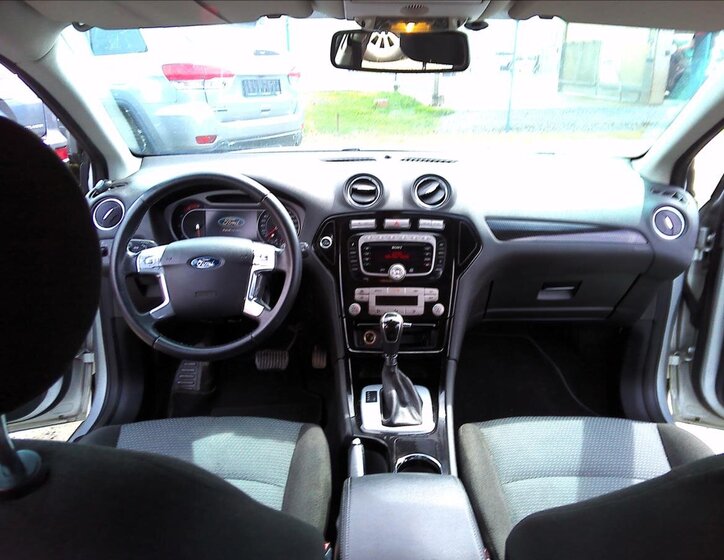 Ford Mondeo Kombi 2,0 l 103 kw