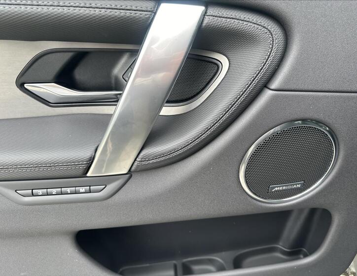 Land Rover Discovery Sport 22