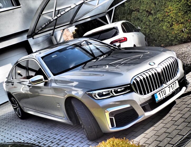 BMW Řada 7 Sedan / Limuzína 3,0 l 294 kw