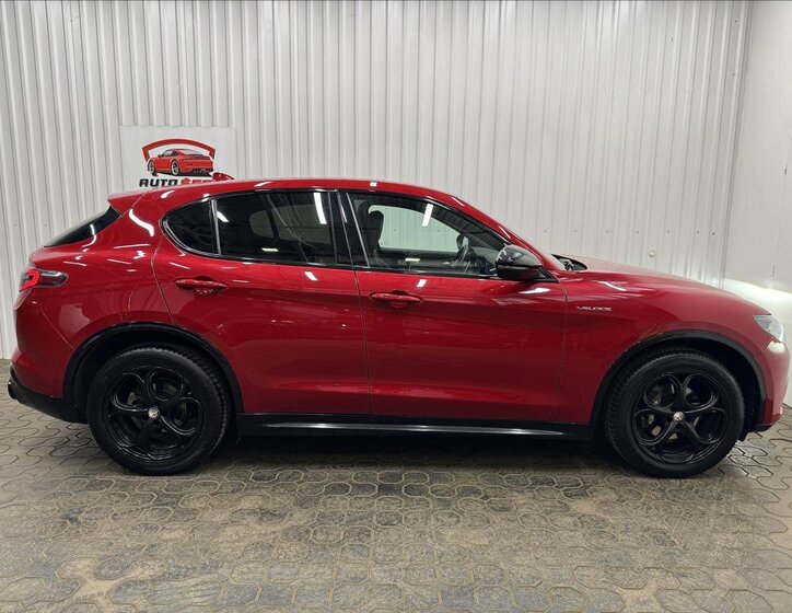 Alfa Romeo Stelvio SUV / Terénní 2,1 l 154 kw
