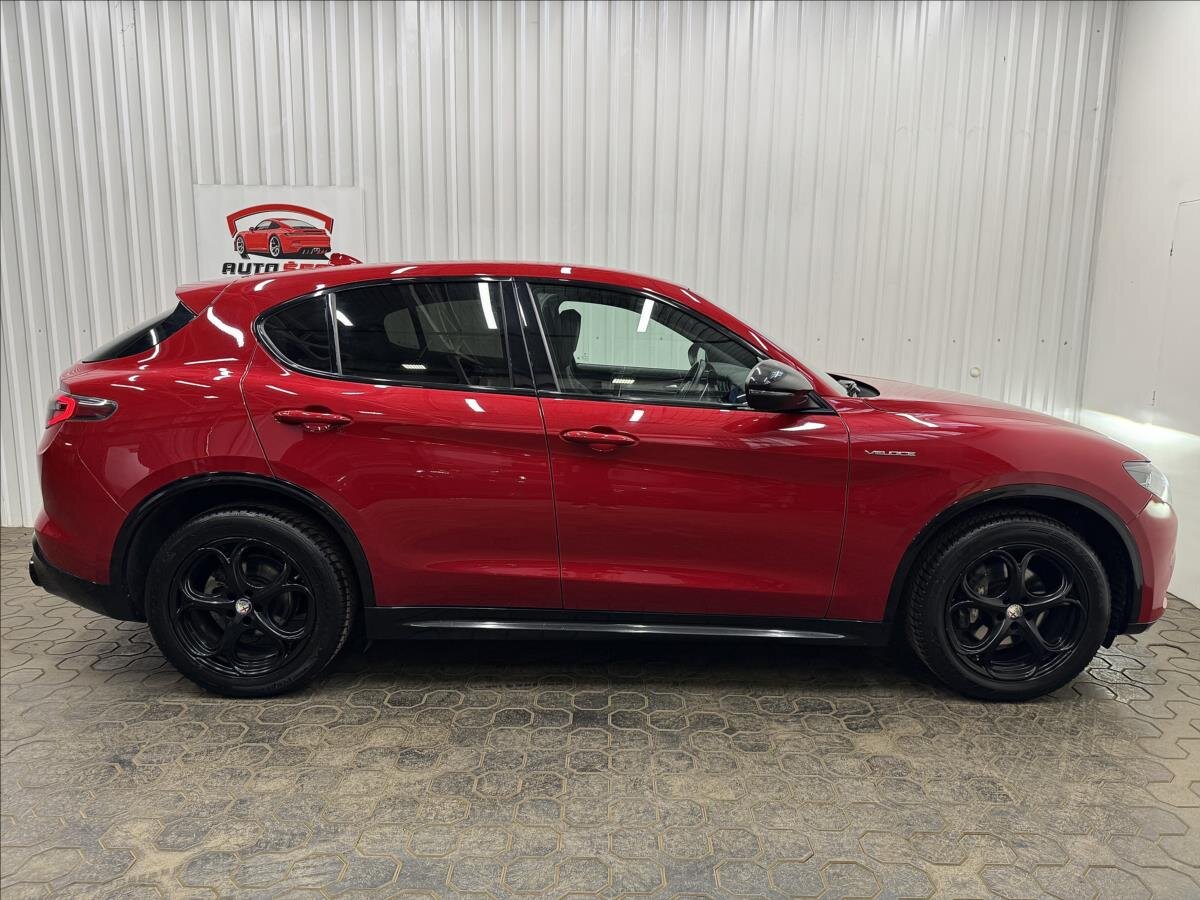 Alfa Romeo Stelvio SUV / Terénní 2,1 l 154 kw