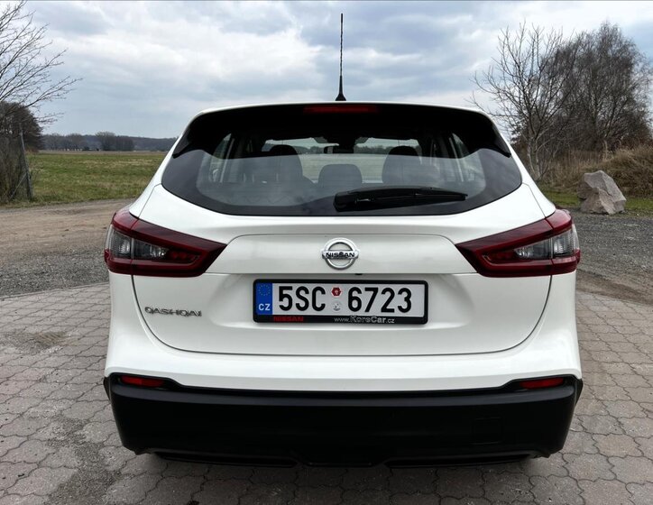 Nissan Qashqai SUV / Terénní 1,3 l 103 kw