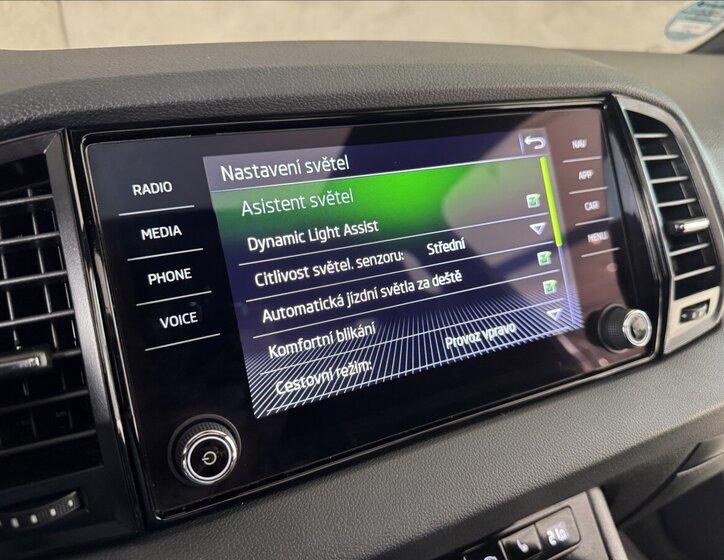 Škoda Karoq SUV / Terénní 2,0 l 110 kw