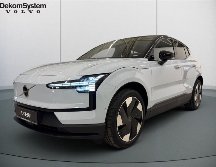 Volvo EX30 SUV / Terénní 0,0 200 kw